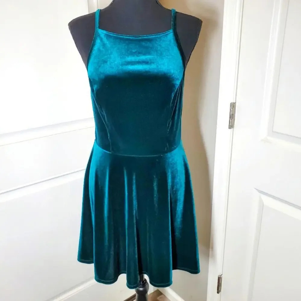 Speechless Women's Juniors Velvet Emerald Green Halter Dress Size Large